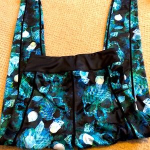 NWOT XS Constantly Varied Gear Mermaid Skulls